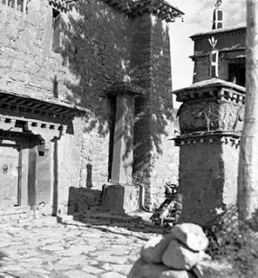 The eastern pillar at the Temple of the Hat